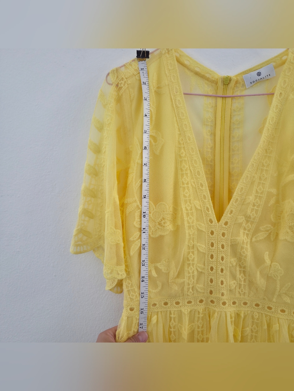 Socialite Yellow Floral Lace V-Neck Mini Dress Size Small - Picture 14 of 16